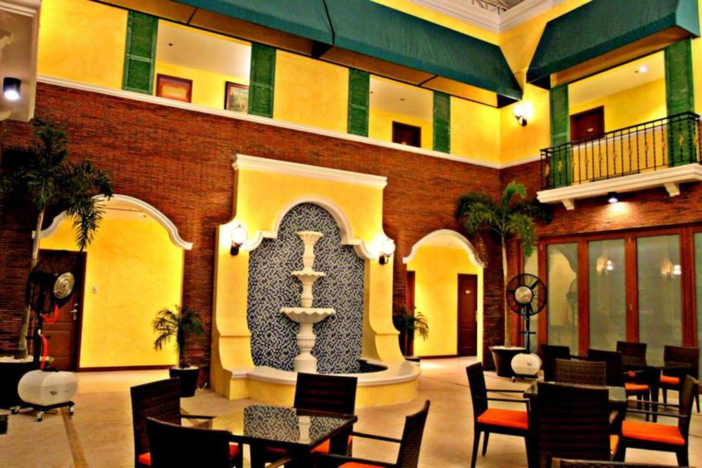 The Pepperland Hotel Legazpi Exterior foto